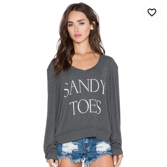 WILDFOX NWT Sandy Toes Baggy Pullover Sweater Top - Picture 1 of 10